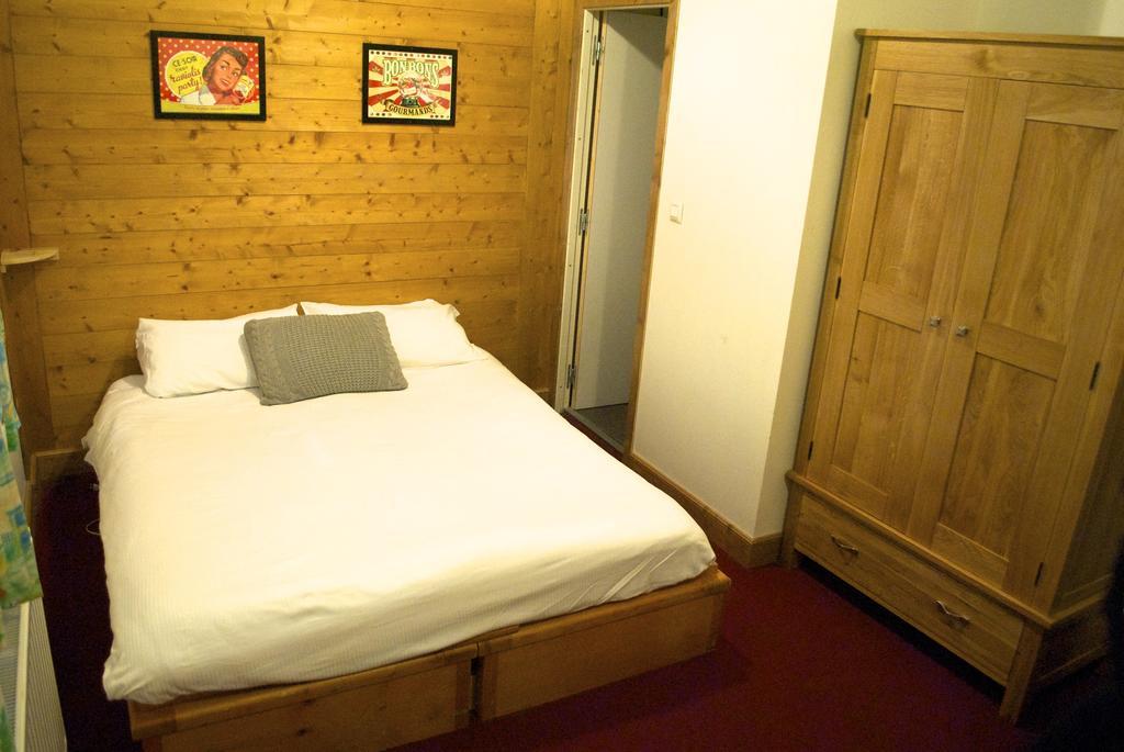 Chalet Chardons Hostel טיגנס חדר תמונה